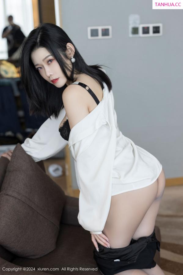 李凯诗 luvian本能 [XiuRen]高清写真图 2024.10.23 No.9329 luvian本能 黑丝美腿第19张图片